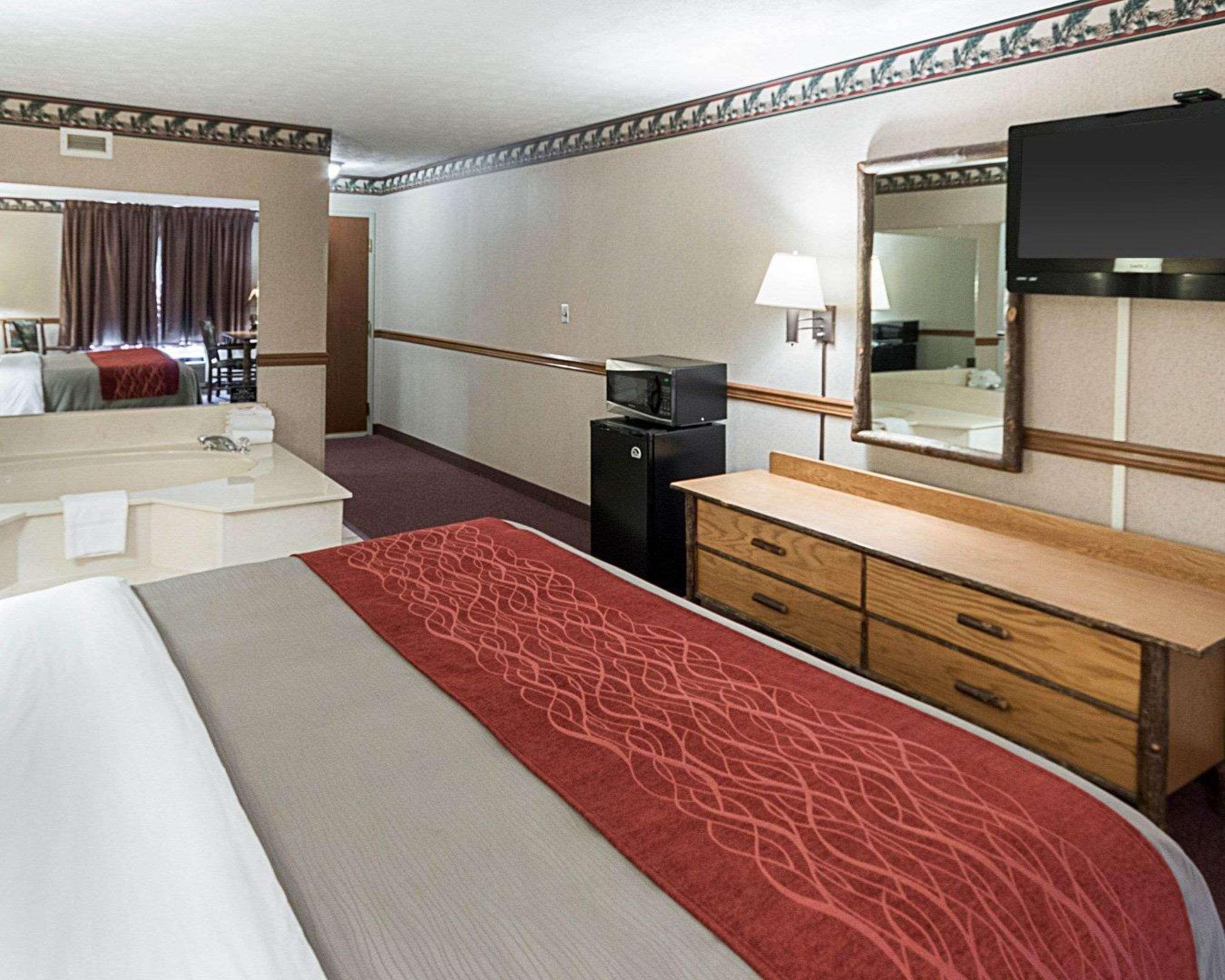 Quality Inn & Suites Big Stone Gap Exteriör bild