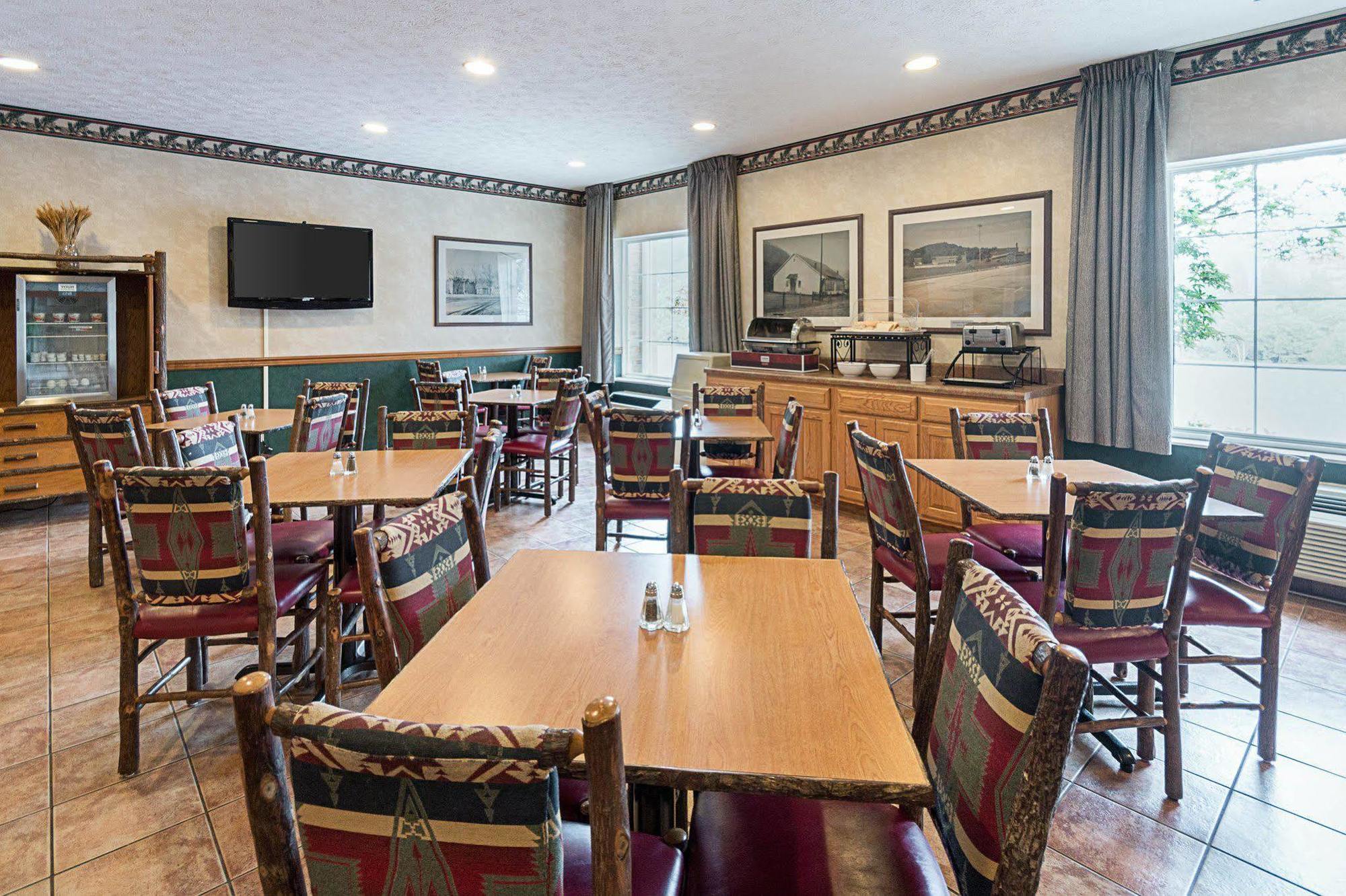 Quality Inn & Suites Big Stone Gap Exteriör bild